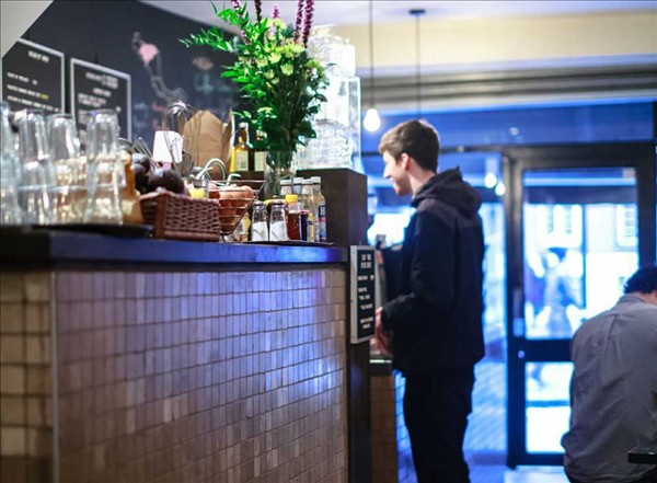 Customer service in speciality coffee shops